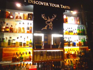 Heathrow Airport (Whisky Lady)